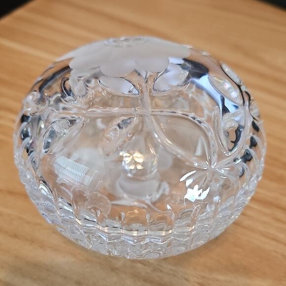 Princess House Jewelry - Princess House Etched Floral Lead Crystal Ring Holder with Dome Lid Puff Box